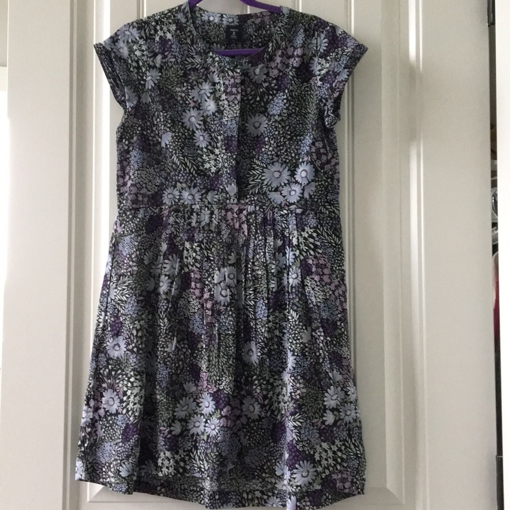 Gorgeous pleated cap sleeve dress